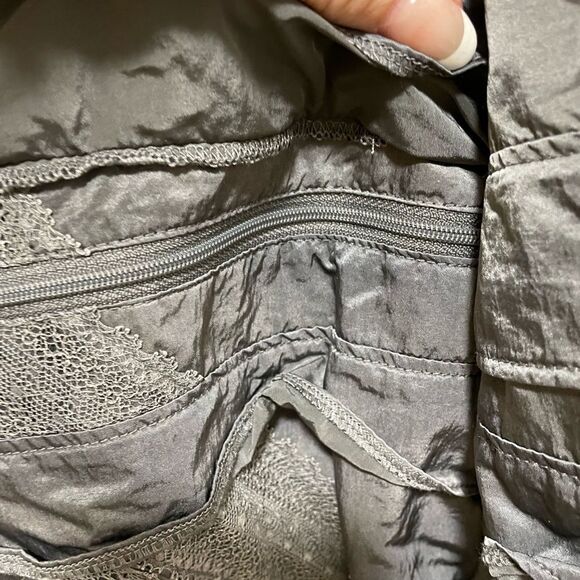 New Free People 
Trailhead Convertible Pants/shorts size M
Retail $188 - Picture 4 of 9